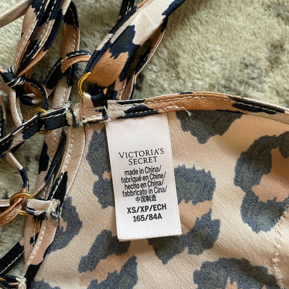 Victoria’s Secret Leopard Pajamas Set XS - Picture 3 of 5